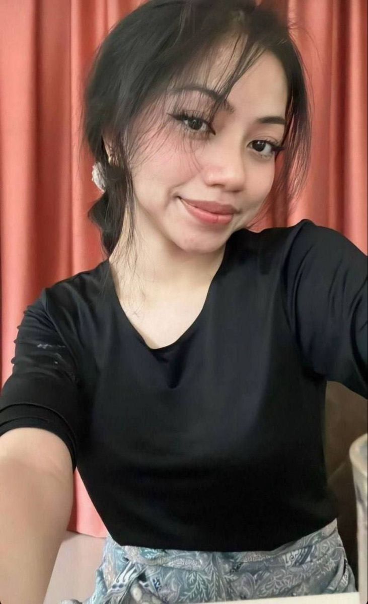 Kak Rina Colmek Memeknya Jadi Basah - Foto 1