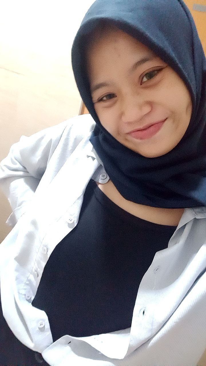 Nisa Hijab Tobrut Colmek Diwc Kantor - Foto 14