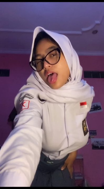 Cwe Esema Hijab Tobrut Bugil Colmek - Bokepindo video 02:22